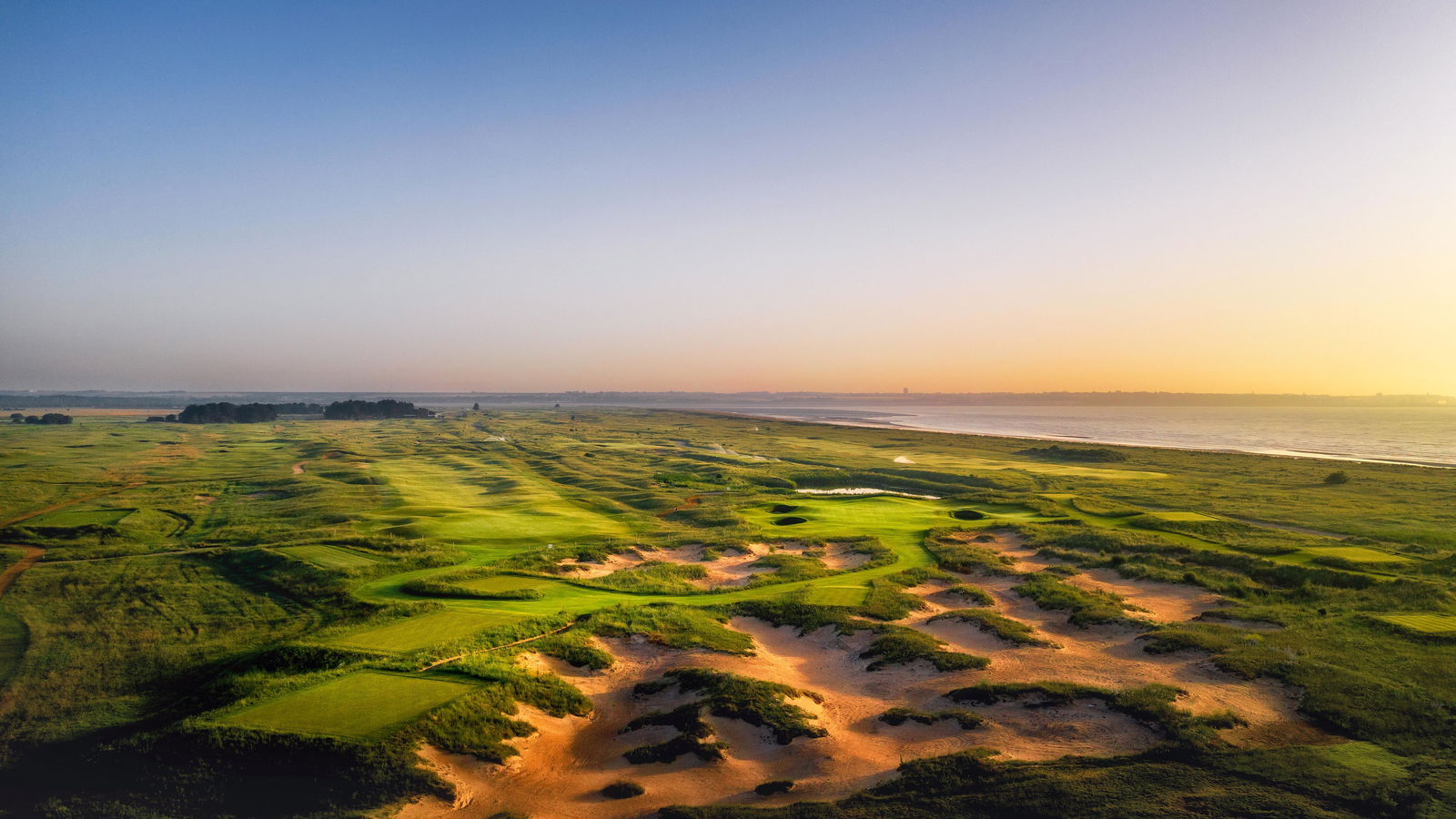 Prince's Golf Club opens new par-3 hole, Smugglers’ Landing